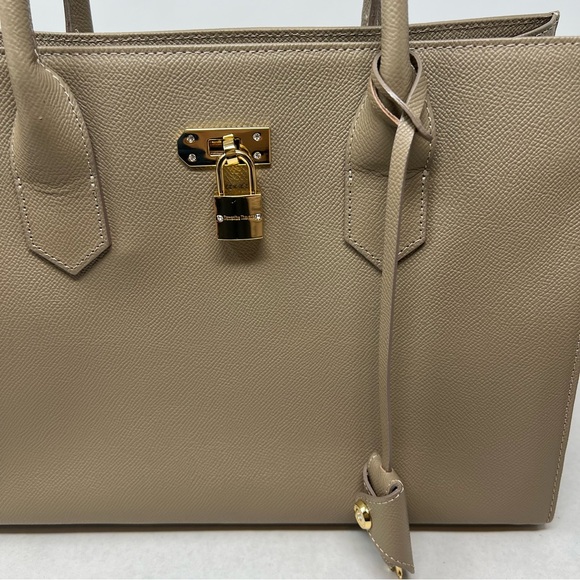 Samantha Thavasa Taupe Tote Bag - Picture 4 of 16